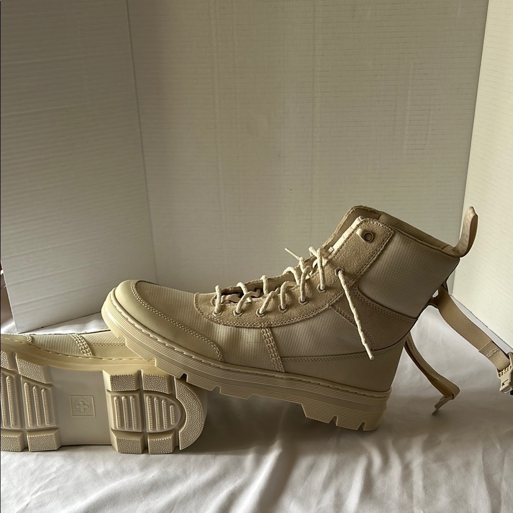 Dr. Martens Cream Boots with Chunky Sole and Lace-Up Design - Picture 4 of 5